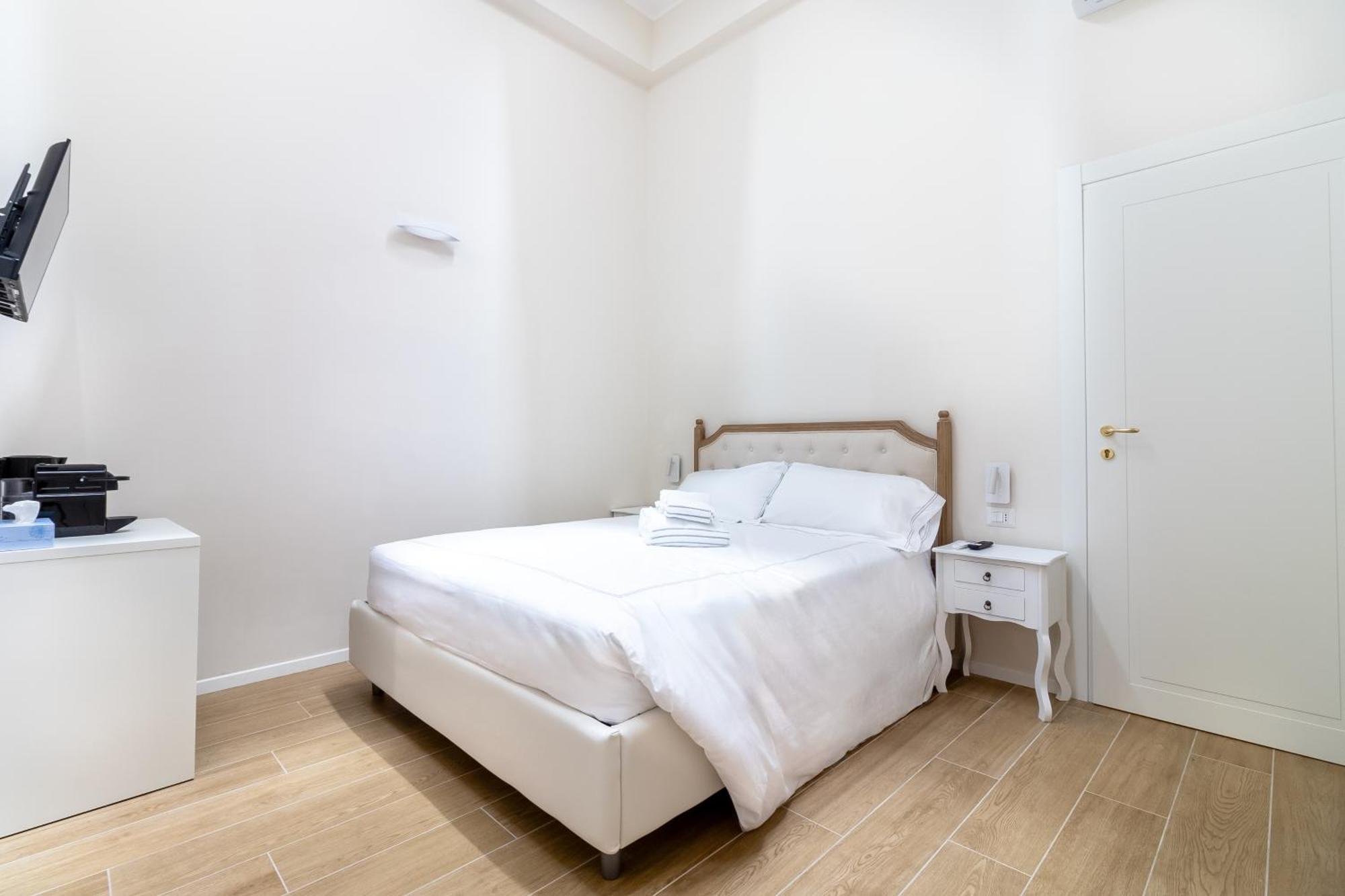 Charme & Chic Nazionale Hotel Roma Ngoại thất bức ảnh